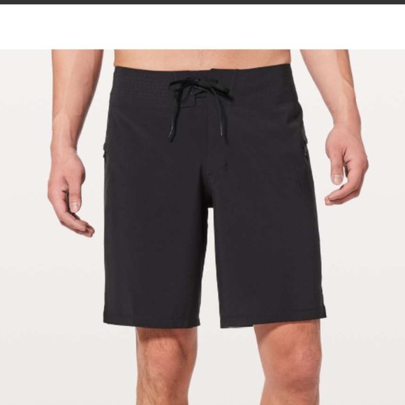 Lululemon sz 28 Current State Board Shorts